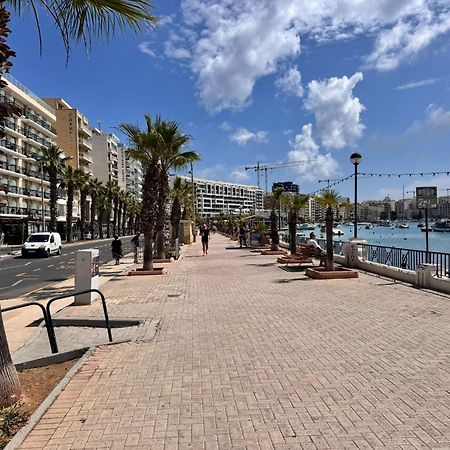 Charming Flat Off The Sea Front Lägenhet Gzira Exteriör bild